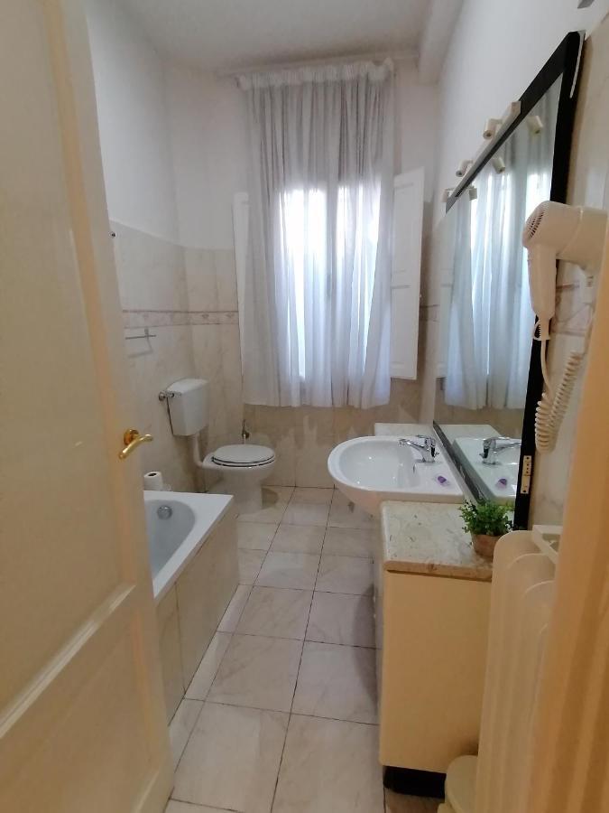 Leone X Guest House Флоренція Екстер'єр фото